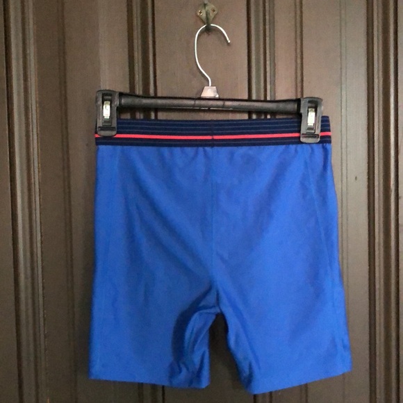 Women’s Under Armour bike shorts size S - Picture 2 of 2